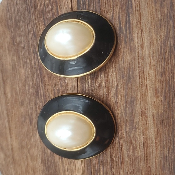 80s large oval statement pearl earrings clip‎ on E207 - Picture 1 of 4